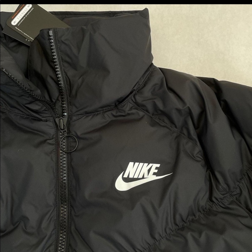 Nike puffer jacket - Picture 3 of 4